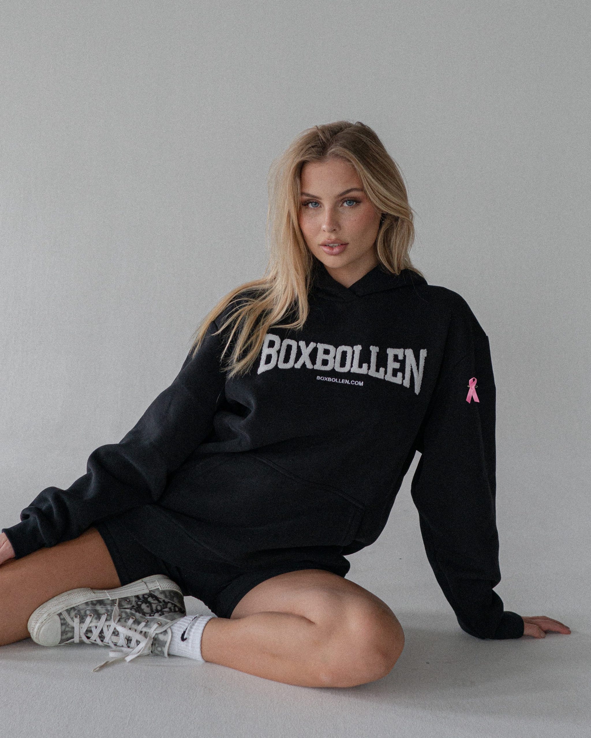 Boxbollen Hoodie x Rosa Bandet - Image 2